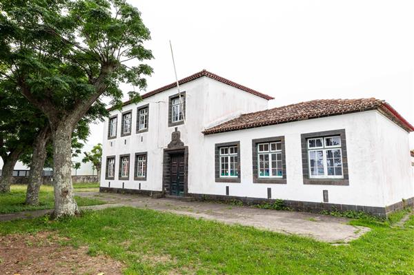 Escola Centenária de Santa Rita